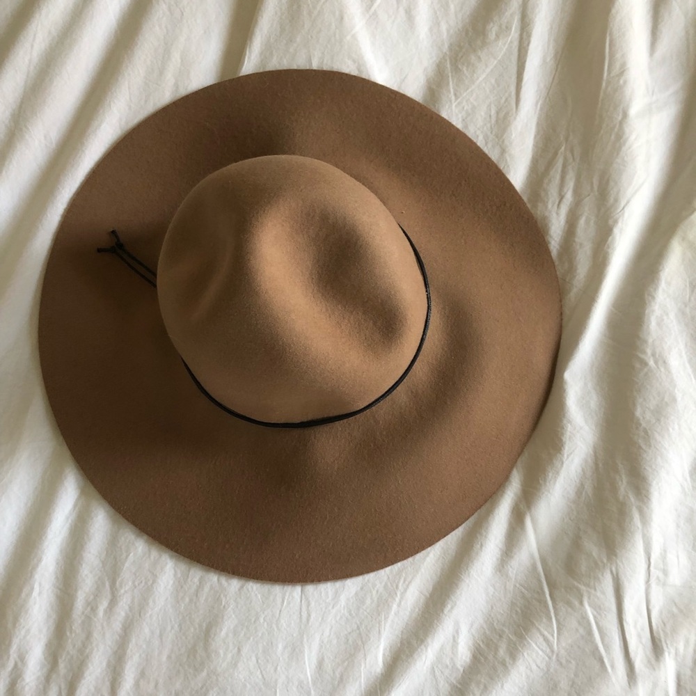 Floppy hat - Picture 2 of 3